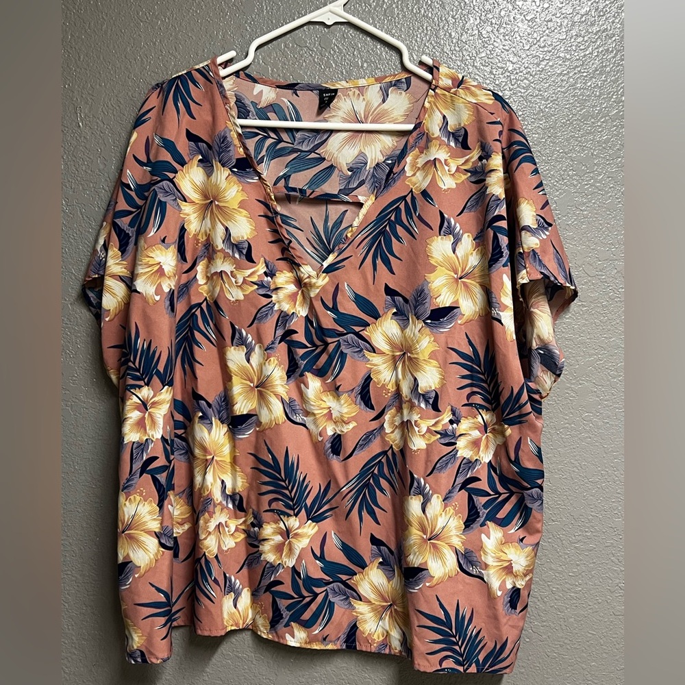 Shein Curve, Women’s Pink Tropical Blouse, preowned
